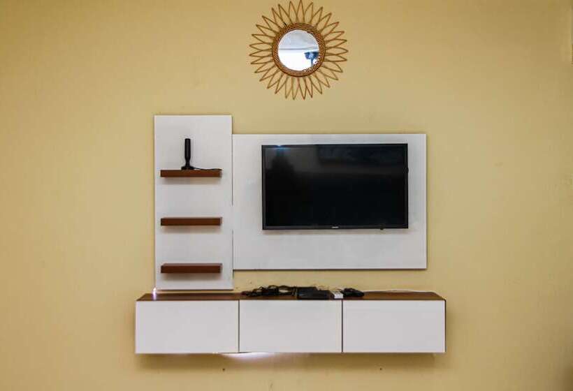 689 Hotel & Apartment