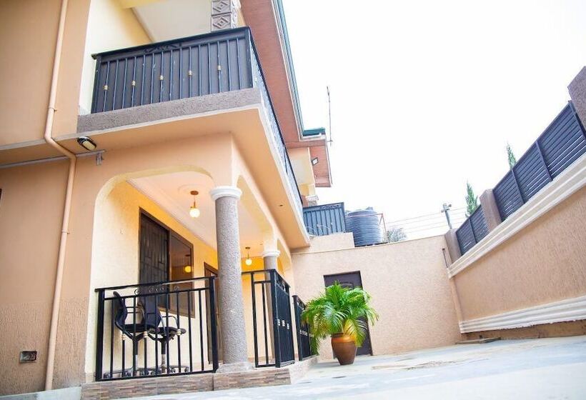 689 Hotel & Apartment