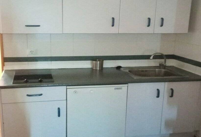 Apartamentos Las Tuyas 3000