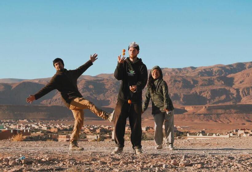 هاستل Hike And Chill Homestay