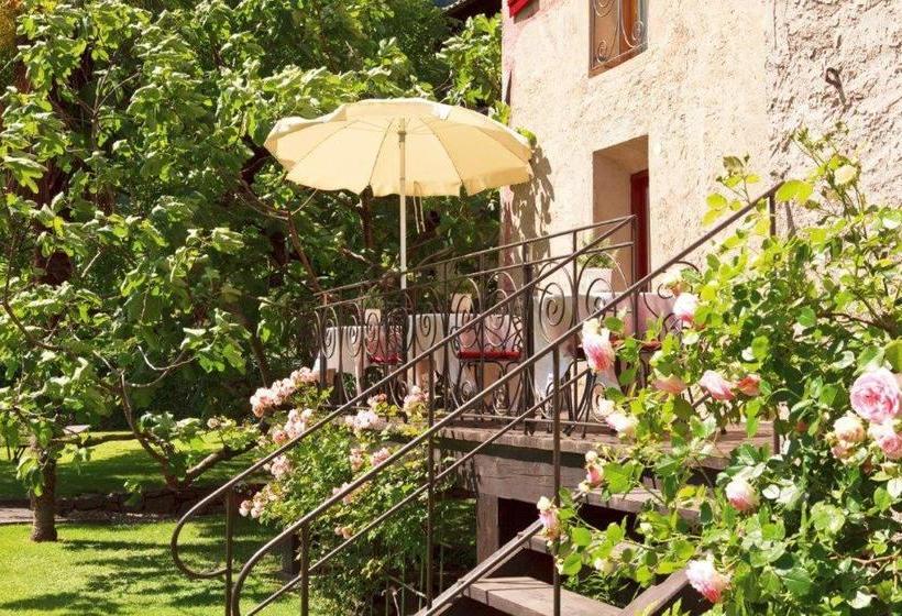 هتل Ansitz Punthof