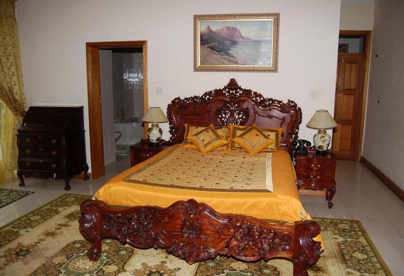 هتل Falcon Crest Suites