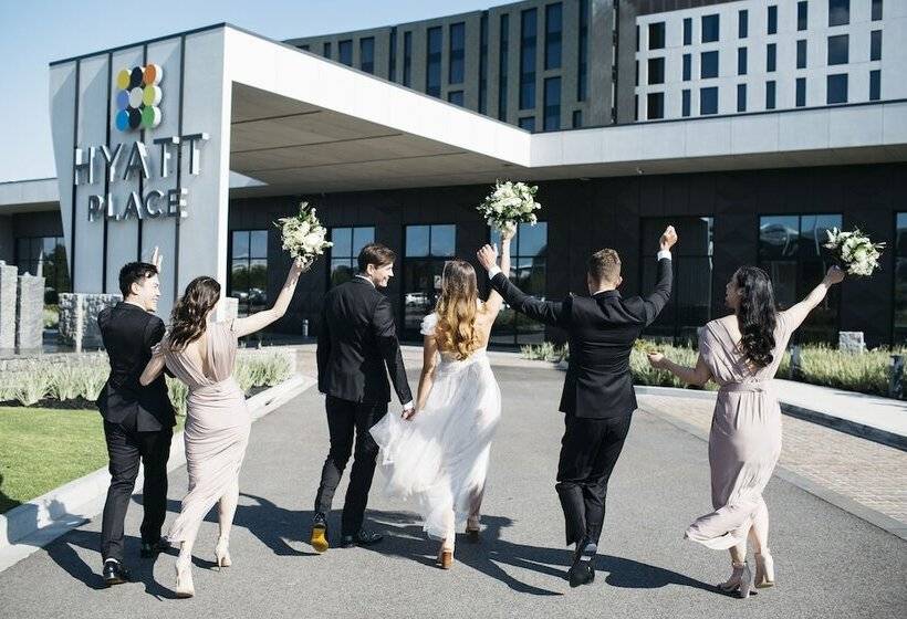 هتل Hyatt Place Melbourne Essendon Fields