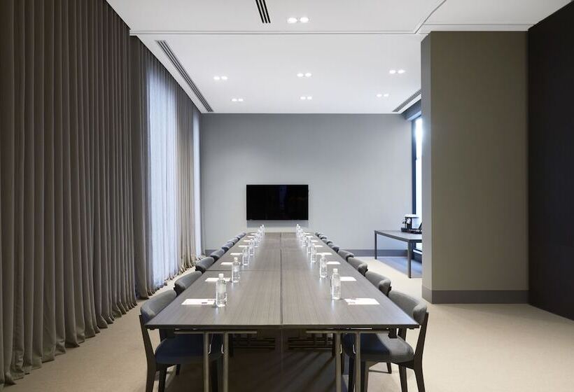 هتل Hyatt Place Melbourne Essendon Fields