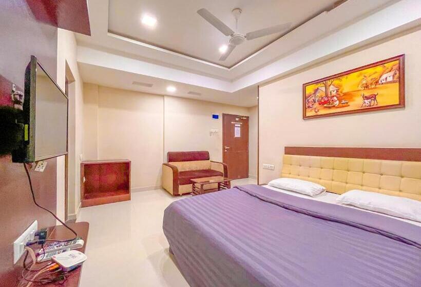 هتل Parkview Residency