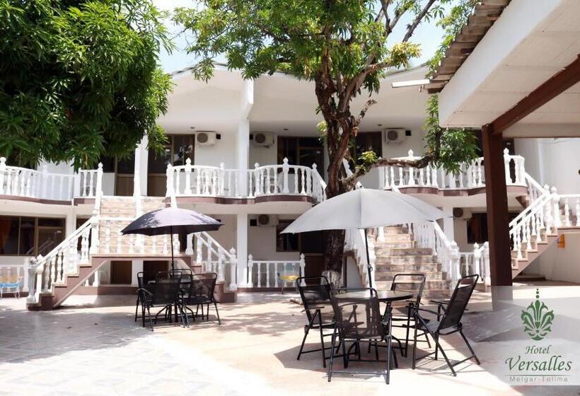 هتل Restaurante Versalles