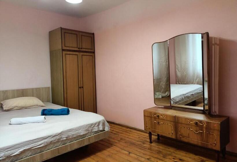 Krone Hostel