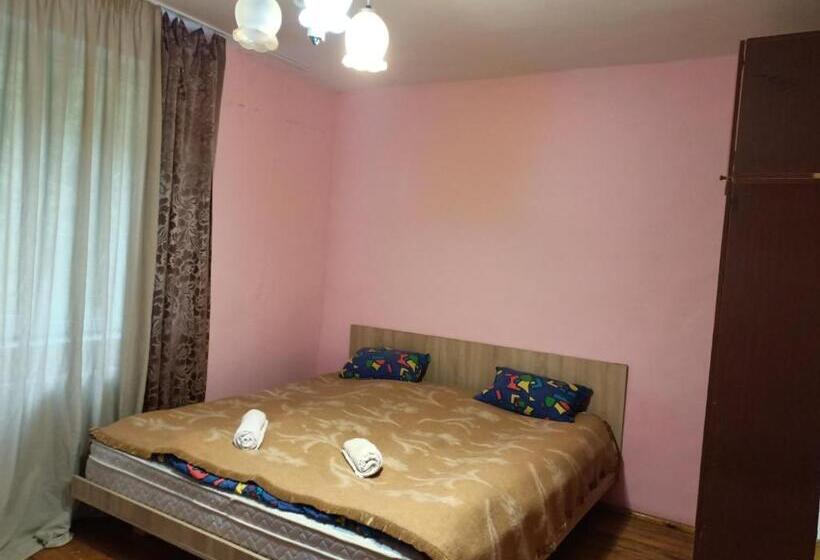 Krone Hostel