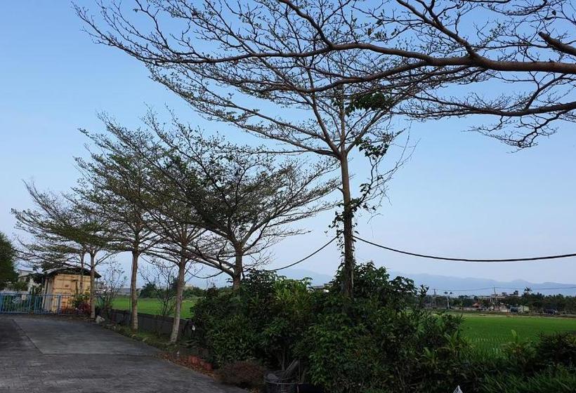 استراحتگاه Beauty Monroe B&b 可包棟 150吋投影 唱歌 夏日玩水 烤肉 電動麻將