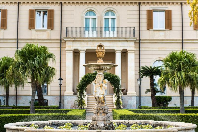 استراحتگاه Villa Pulejo