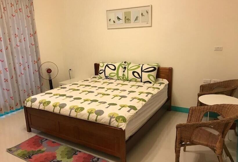 تختخواب و صبحانه Feng Su