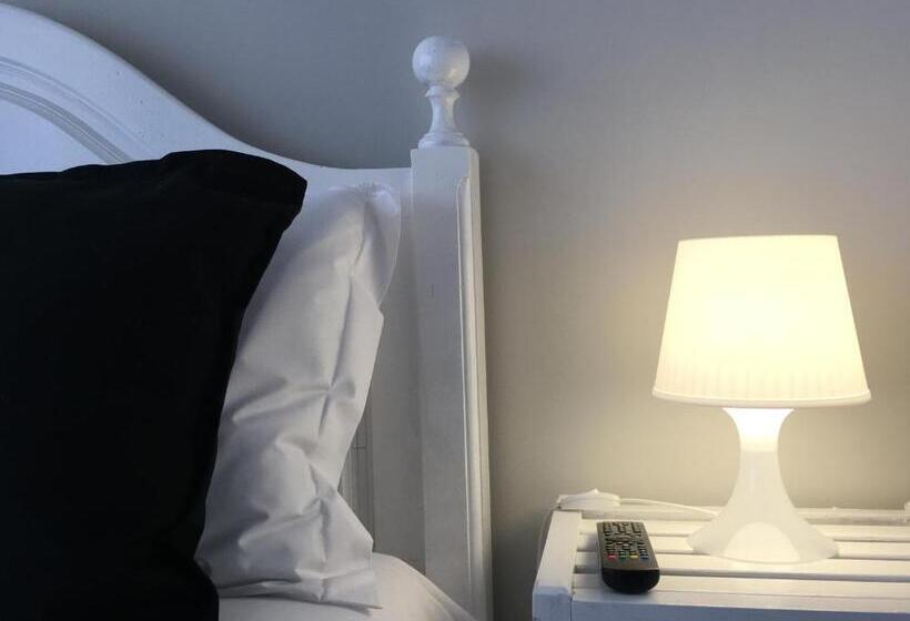 مبيت وإفطار Mirandesa Guesthouse