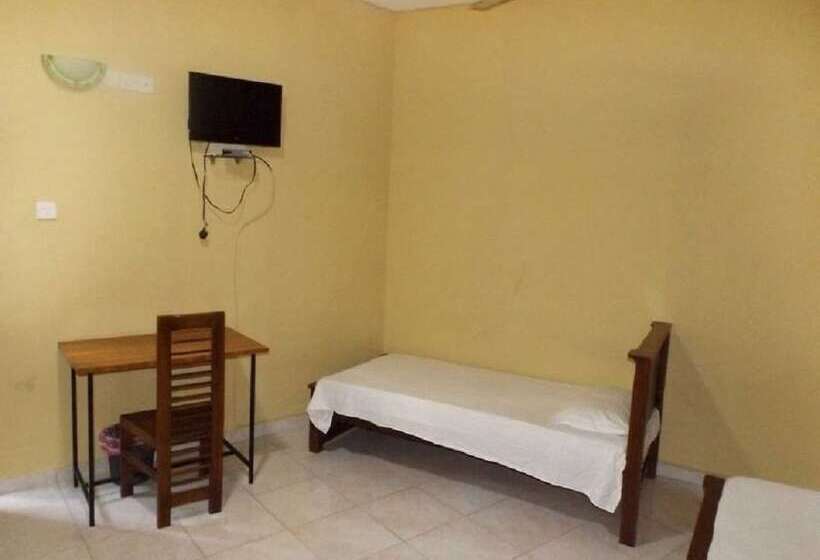 تختخواب و صبحانه Omega Hotel & Motel