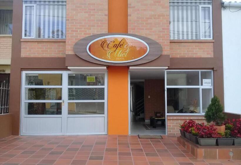 هتل Cafe Y Miel