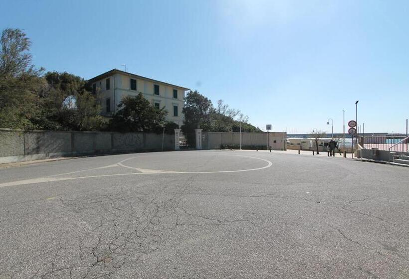 هتل La Marinella