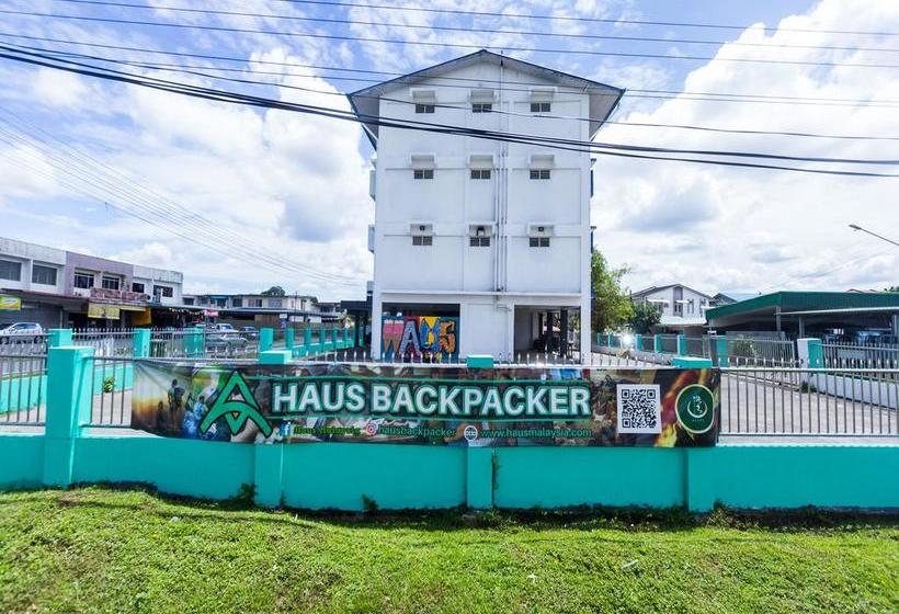 הוסטל Backpackers @ Beacon Kch