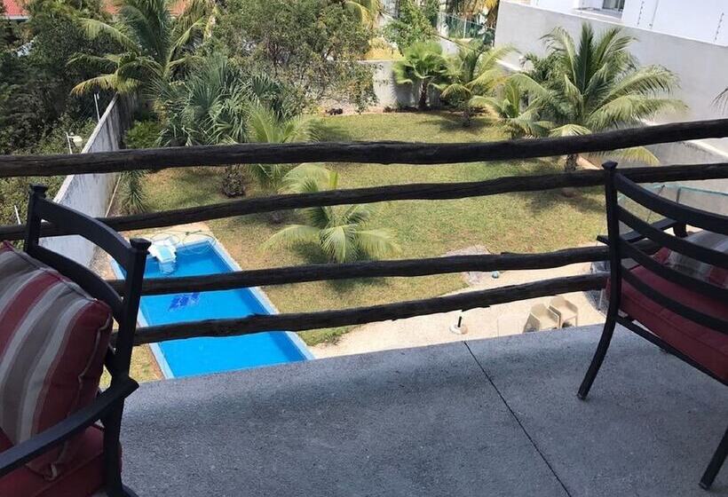 هاستل Hostal Urbano
