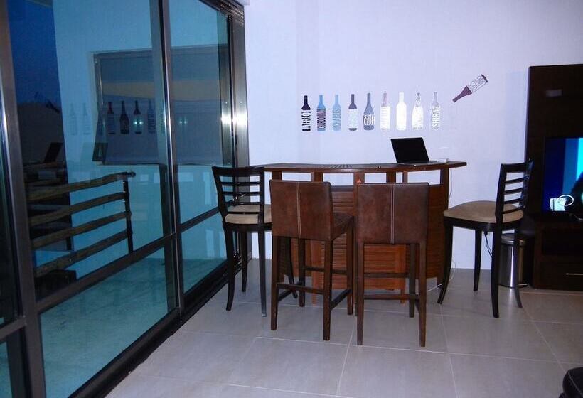 هاستل Hostal Urbano