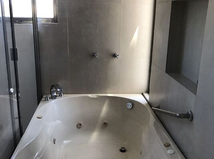 هاستل Hostal Urbano