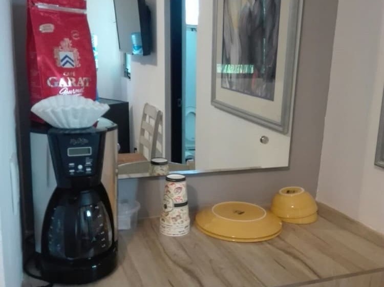 هاستل Hostal Urbano