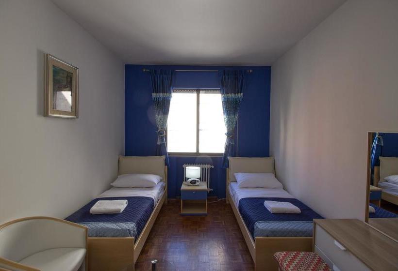 تختخواب و صبحانه Dreambnb