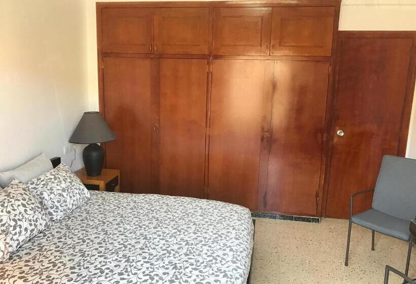 تختخواب و صبحانه Habitaciones Baobab
