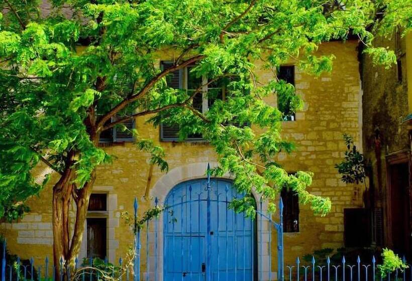 تختخواب و صبحانه Le Jardin De La Cathédrale