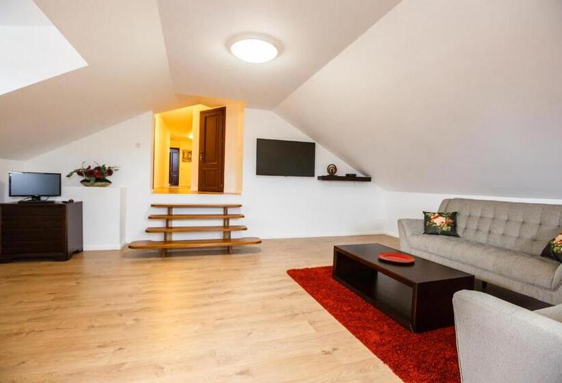 تختخواب و صبحانه Maisonette Apartments
