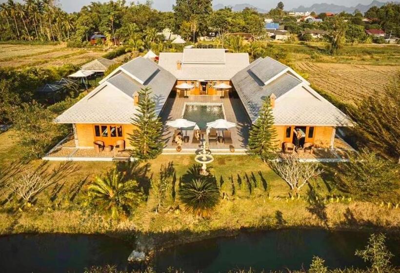 تختخواب و صبحانه The Wes Village, Incl Free Breakfast & 100 Thb Food Gift
