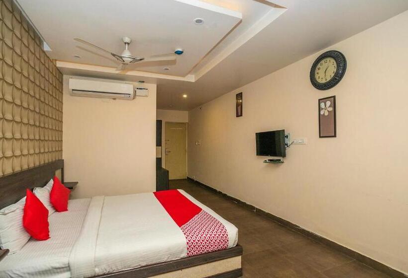 בית מלון כפרי Super Collection O Indian Suites Near Sitara Restaurant