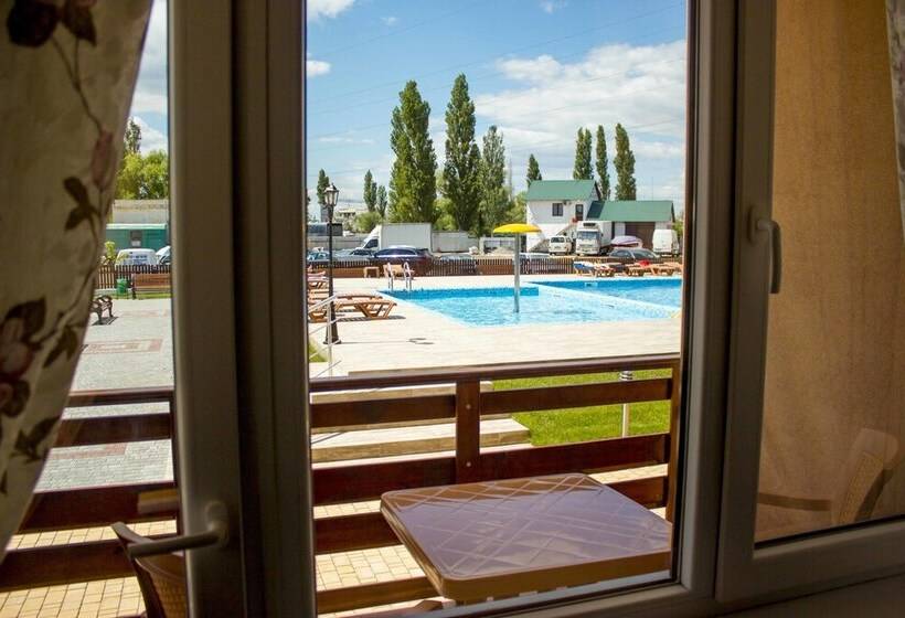 فندق Lazurniy Bereg