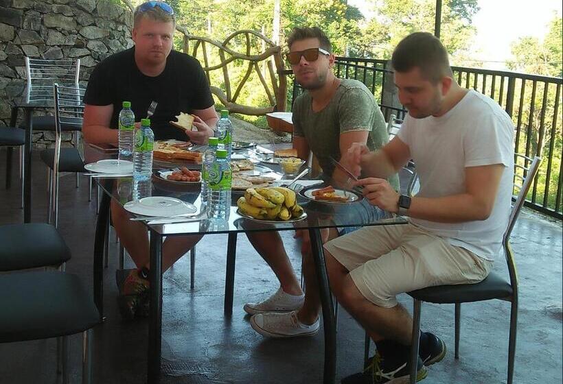 هتل Olinka