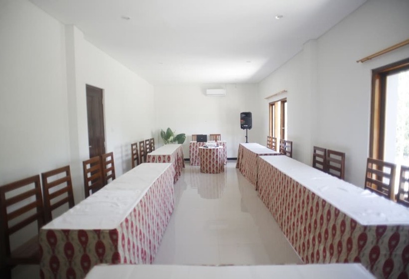 هتل Pavilla Labuan Bajo