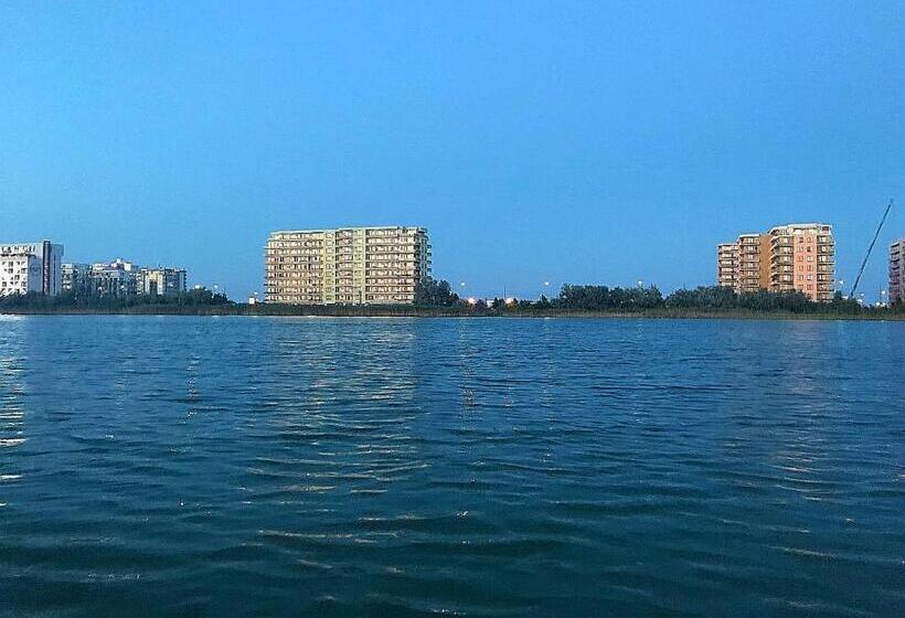 هاستل Max   Mamaia Nord