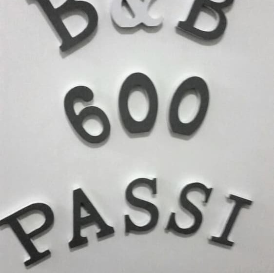 تختخواب و صبحانه 600 Passi Dalla Reggia