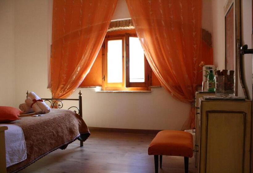 مبيت وإفطار Alla Corte Di Carla
