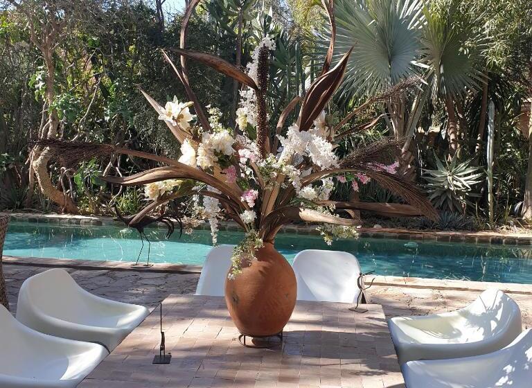 تختخواب و صبحانه Dar Al Hossoun