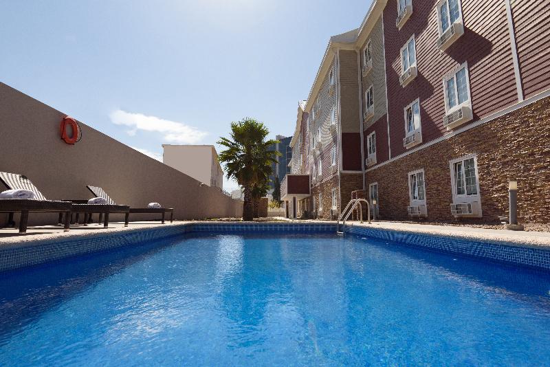 هتل Extended Suites Tijuana Macroplaza