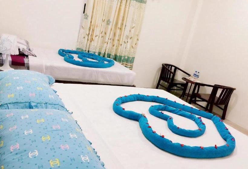 هتل Golden Queen Guest House