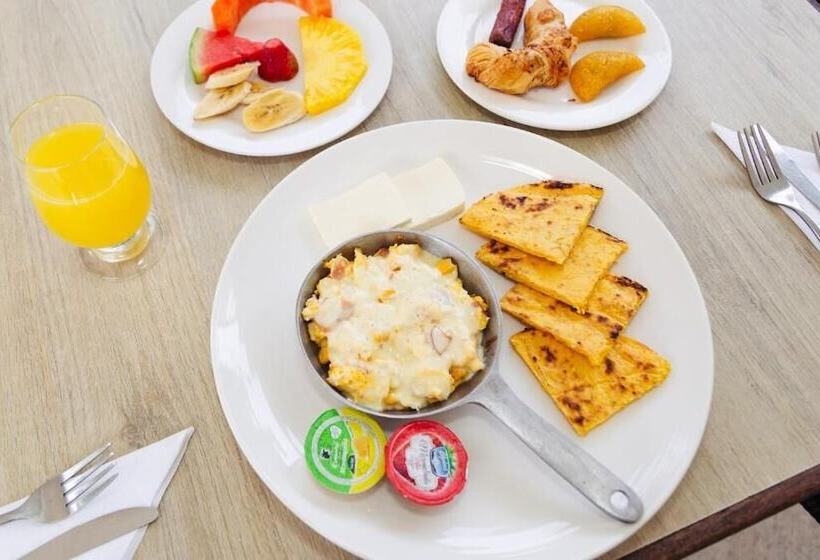 هتل Hacienda Santa Clara