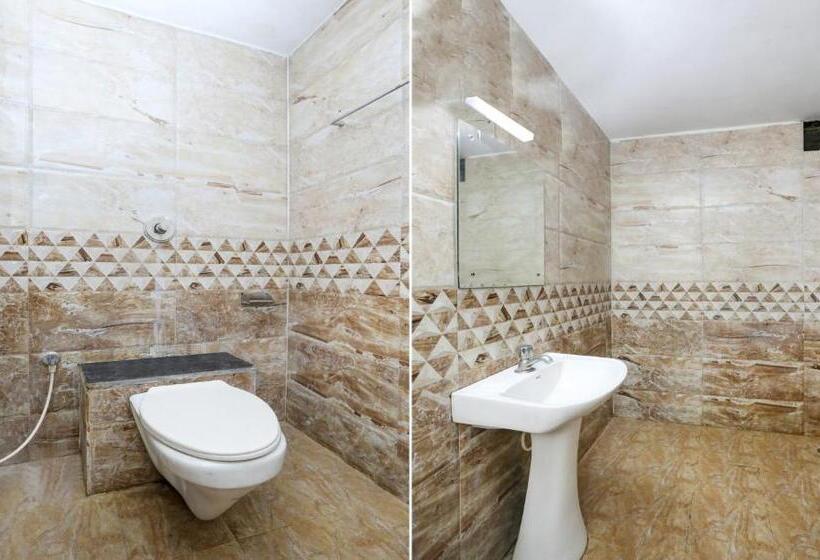 ホテル Itsy By Treebo  Greenwood Inn And Suites