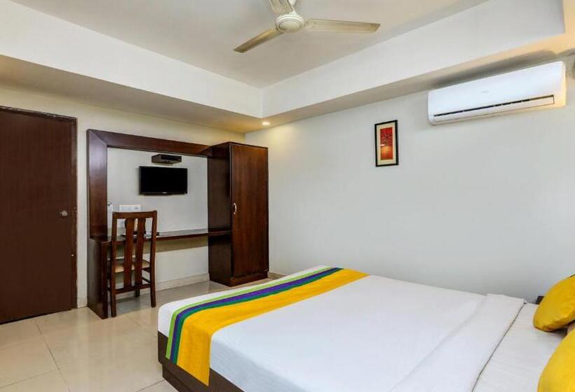 ホテル Itsy By Treebo  Greenwood Inn And Suites