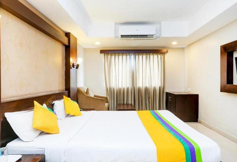 ホテル Itsy By Treebo  Greenwood Inn And Suites