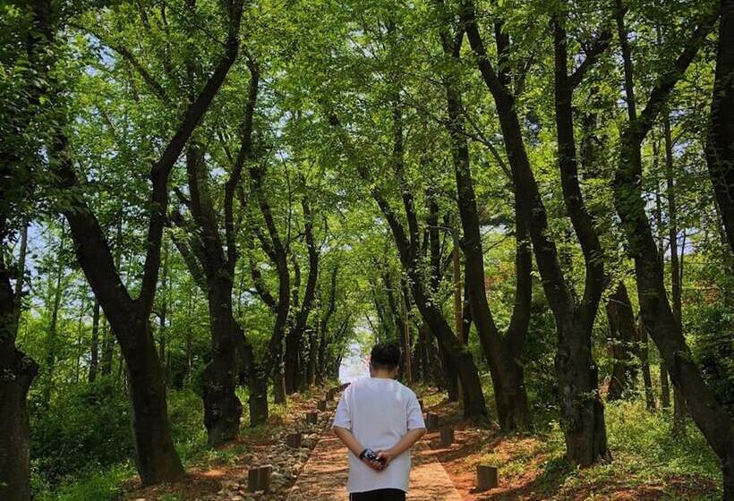 فندق Royal Emporium Incheon Airport