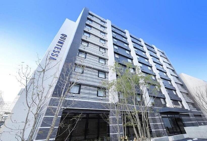 Quintessahotel Fukuoka Tenjin Comic&Books