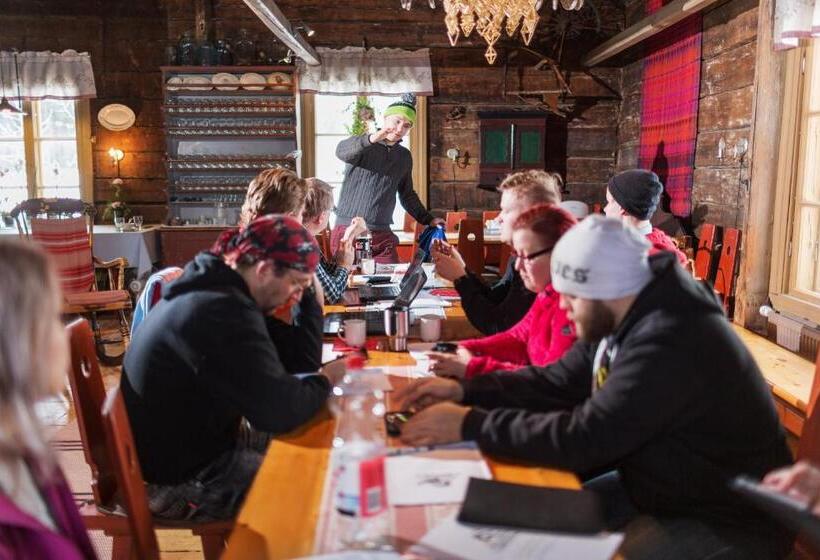 ベッドアンドブレックファースト Peltolan Luomutila