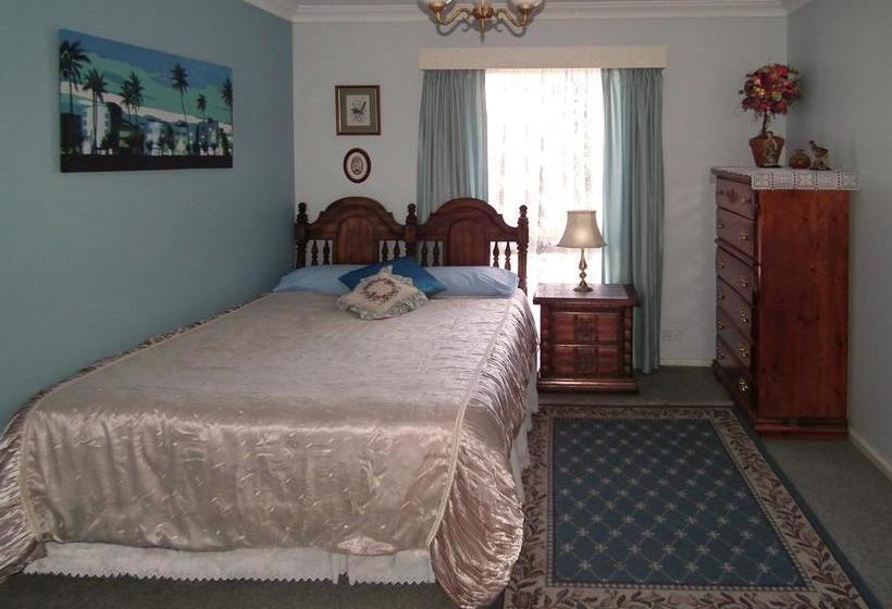 تختخواب و صبحانه The Spanish Guesthouse For Rooms Only