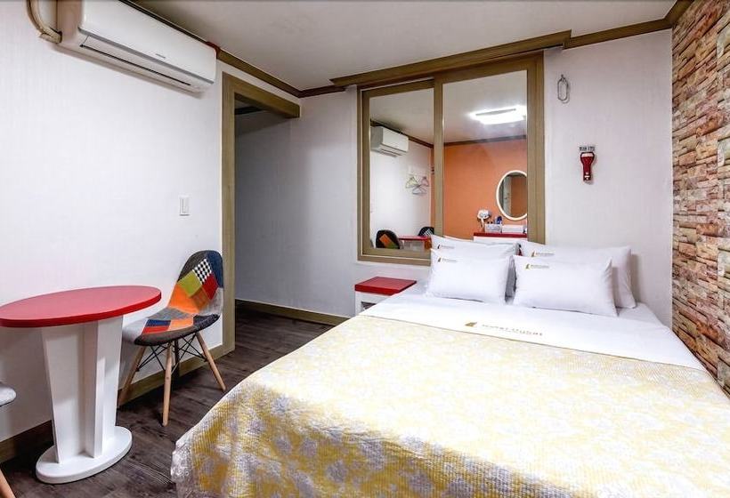 Dubai Motel