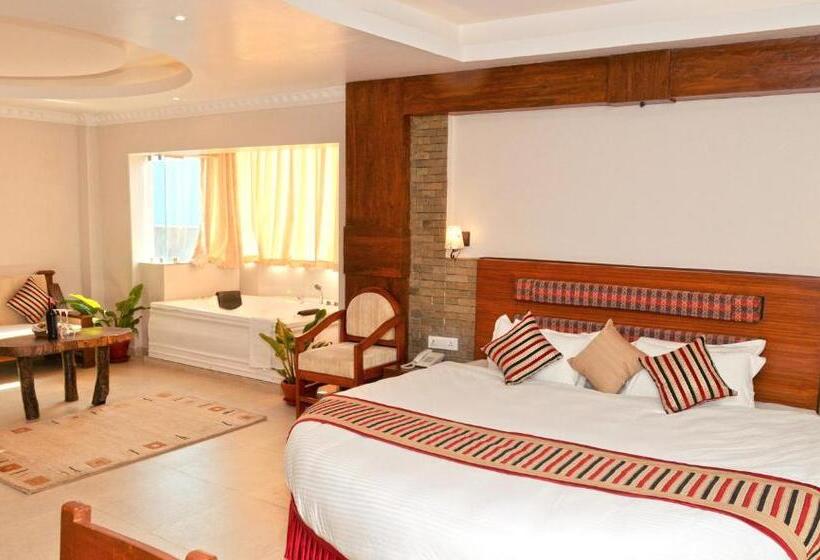 هتل Kuti Resort & Spa