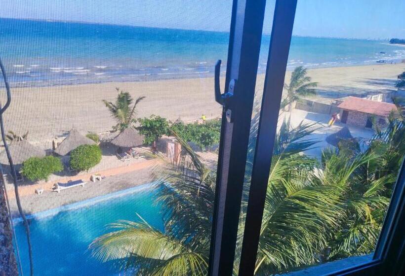 هتل Serene Beach Resort